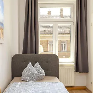 Your Sunny Castle Apartment Leipzig